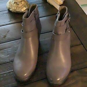 Women's Gray Ankle Boots